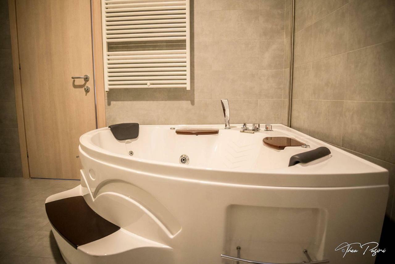 Hotel Lonatino Лонато Экстерьер фото